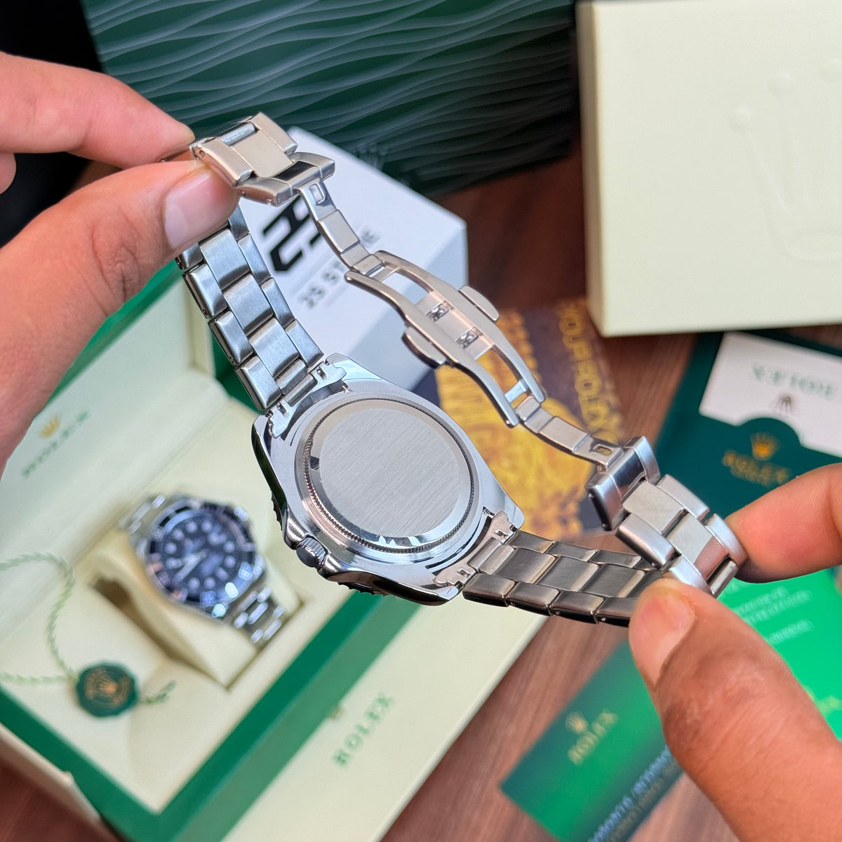 Rotating Bezel Watch With Black Dial & Butterfly Lock Chain